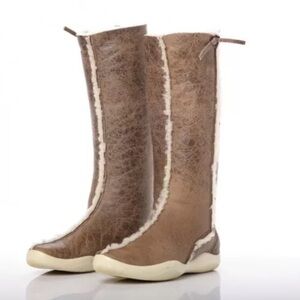 Prada Brown Leather Shearling Lined Interior